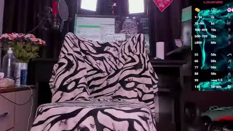 Laura online show from July 23, 2026, 2:31 am