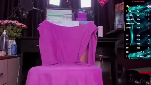 Laura online show from July 30, 2026, 2:32 am