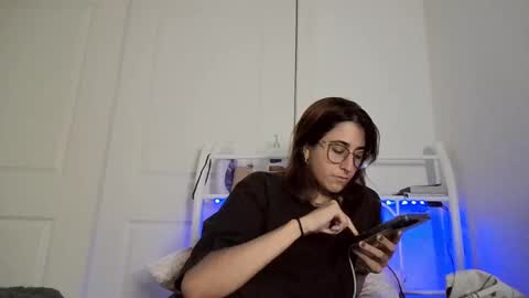 Ray Ray online show from September 16, 2025, 4:35 am