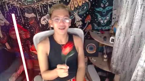 ralfhuge24 online show from May 5, 2026, 12:35 pm