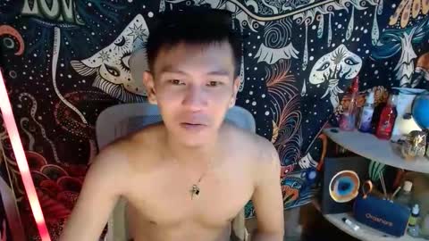 Snapshot of ralfhuge24 chatting on May 20, 2026, 12:22 pm ralfhuge24 online show from May 20, 2026, 12:22 pm