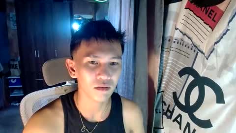 Snapshot of ralfhuge24 chatting on June 9, 2026, 10:49 am ralfhuge24 online show from June 9, 2026, 10:49 am
