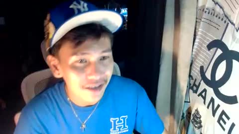 Snapshot of ralfhuge24 chatting on July 3, 2026, 10:10 am ralfhuge24 online show from July 3, 2026, 10:10 am
