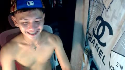 Snapshot of ralfhuge24 chatting on July 18, 2026, 10:41 am ralfhuge24 online show from July 18, 2026, 10:41 am