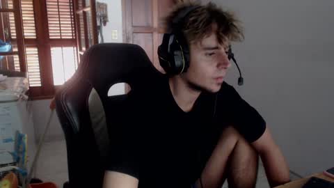 Ramiro online show from March 1, 2025, 7:59 pm