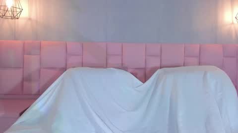 Snapshot of ramonasmith chatting on March 10, 2025, 5:18 pm Ramona online show from March 10, 2025, 5:18 pm