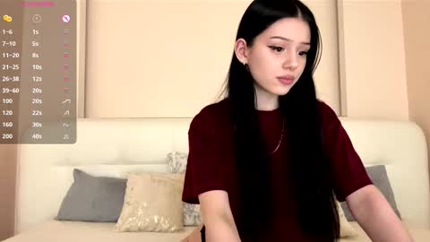 Snapshot of randiburt chatting on September 17, 2025, 2:52 pm Luna online show from September 17, 2025, 2:52 pm