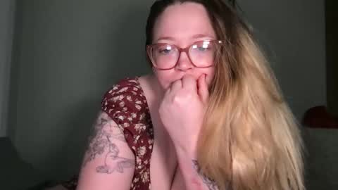 Snapshot of randiigirl69 chatting on May 6, 2026, 3:24 am Randii online show from May 6, 2026, 3:24 am