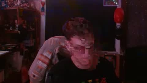 Snapshot of randommister420 chatting on June 19, 2026, 4:17 am Tall420 online show from June 19, 2026, 4:17 am