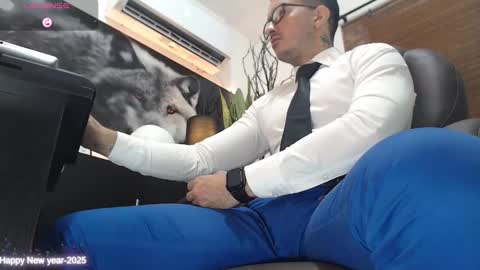 Snapshot of randylukehot chatting on February 14, 2025, 6:19 pm randylukehot online show from February 14, 2025, 6:19 pm