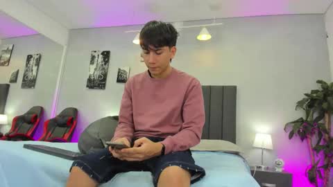 Raphael Nyon online show from March 4, 2026, 3:23 am