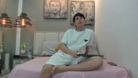 Raphael Nyon online show from March 11, 2026, 3:34 am