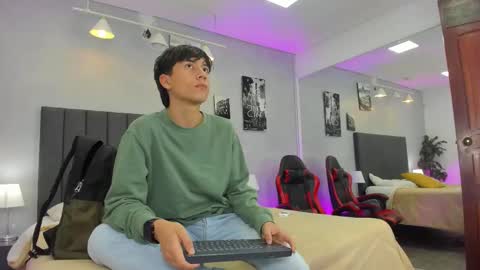 Raphael Nyon online show from March 18, 2026, 3:42 am