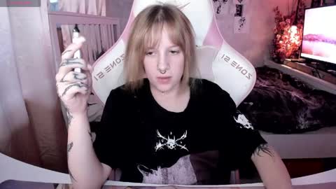 Snapshot of rapunzel_cute chatting on May 25, 2026, 6:14 pm Rapunzel online show from May 25, 2026, 6:14 pm