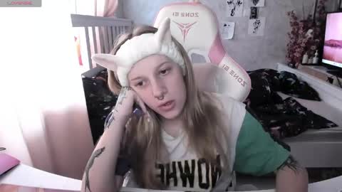 Snapshot of rapunzel_cute chatting on June 8, 2026, 1:22 pm Rapunzel online show from June 8, 2026, 1:22 pm