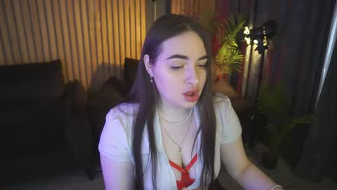 Snapshot of rapunzelangel chatting on June 3, 2026, 5:54 am rapunzelangel online show from June 3, 2026, 5:54 am