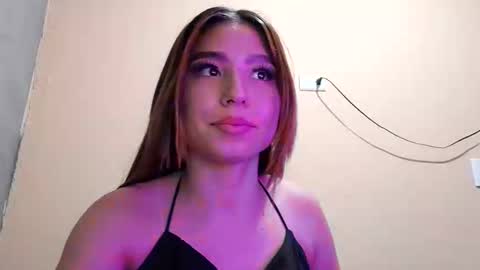 raquel2411 online show from March 10, 2026, 3:00 am