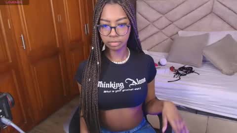 Raquel online show from November 10, 2025, 11:53 am