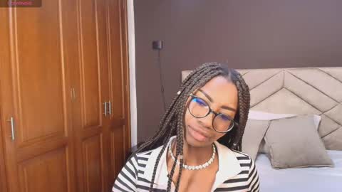 Raquel online show from November 12, 2025, 11:43 am