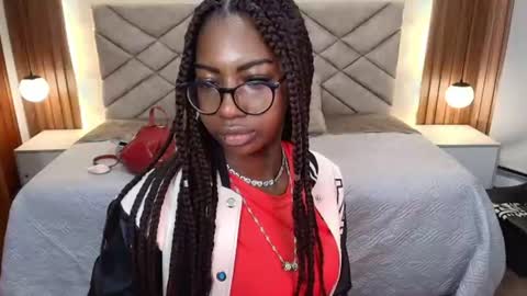 Raquel online show from August 4, 2026, 1:57 pm