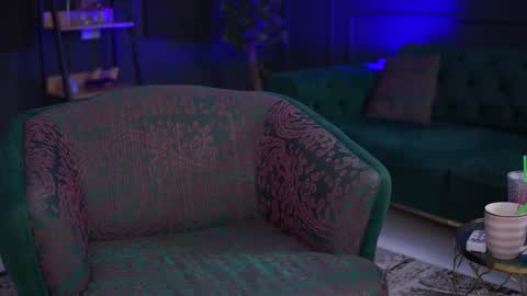 Raquelle online show from February 24, 2025, 7:41 pm