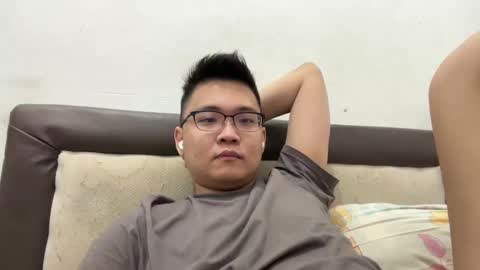 Snapshot of ratedepic17 chatting on December 4, 2024, 7:45 pm randomnaut online show from December 4, 2024, 7:45 pm