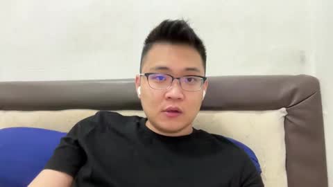 Snapshot of ratedepic17 chatting on January 12, 2025, 8:03 pm randomnaut online show from January 12, 2025, 8:03 pm