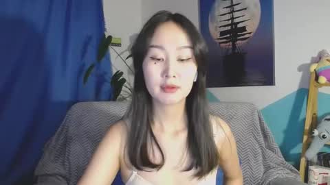 ratna_mm online show from January 3, 2025, 2:51 pm