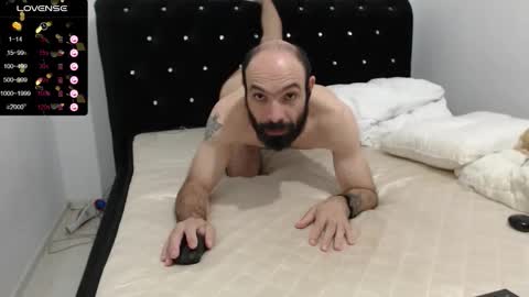 Snapshot of raul27big chatting on October 12, 2025, 1:43 pm RaulWildBoy27 online show from October 12, 2025, 1:43 pm