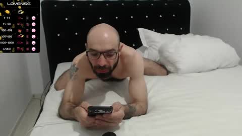 RaulWildBoy27 online show from April 22, 2026, 5:58 pm