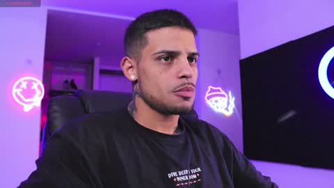 Snapshot of rausch77 chatting on January 1, 2025, 12:55 pm rausch77 online show from January 1, 2025, 12:55 pm