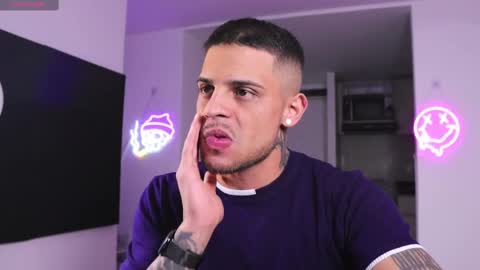 Snapshot of rausch77 chatting on February 17, 2025, 5:47 am rausch77 online show from February 17, 2025, 5:47 am