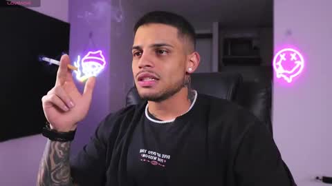 Snapshot of rausch77 chatting on February 26, 2025, 8:37 am rausch77 online show from February 26, 2025, 8:37 am