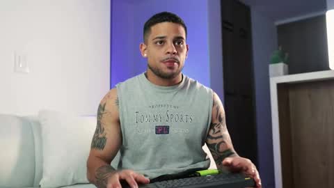 Snapshot of rausch77 chatting on September 12, 2025, 7:08 am rausch77 online show from September 12, 2025, 7:08 am