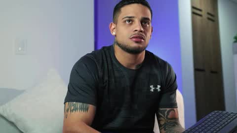 Snapshot of rausch77 chatting on September 13, 2025, 8:03 am rausch77 online show from September 13, 2025, 8:03 am