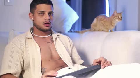 Snapshot of rausch77 chatting on November 9, 2025, 7:28 am rausch77 online show from November 9, 2025, 7:28 am