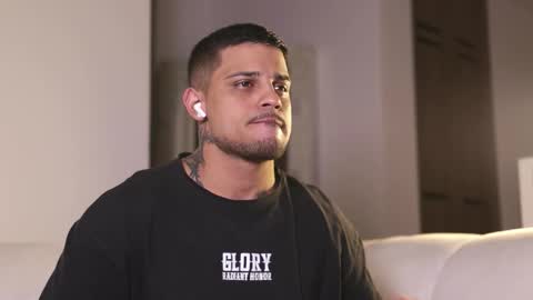 Snapshot of rausch77 chatting on December 22, 2025, 7:05 am rausch77 online show from December 22, 2025, 7:05 am