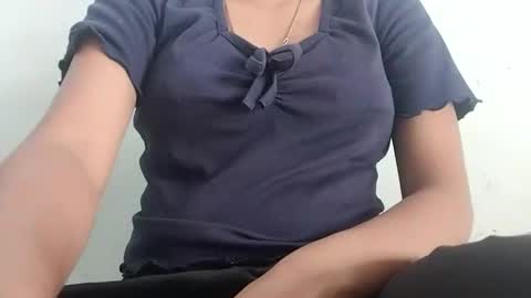 Snapshot of rava_sexy chatting on September 12, 2025, 9:09 am rava_sexy online show from September 12, 2025, 9:09 am