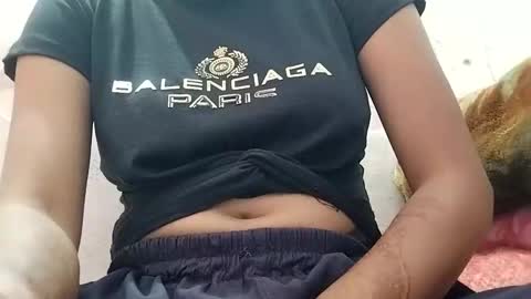 Snapshot of rava_sexy chatting on October 14, 2025, 4:13 am rava_sexy online show from October 14, 2025, 4:13 am