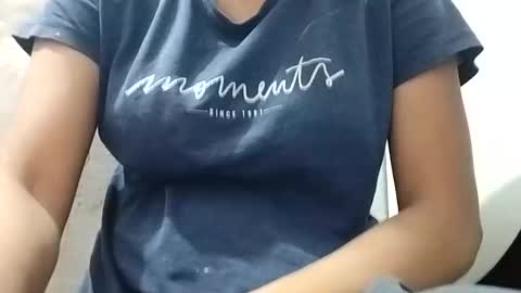 Snapshot of rava_sexy chatting on October 31, 2025, 1:06 am rava_sexy online show from October 31, 2025, 1:06 am