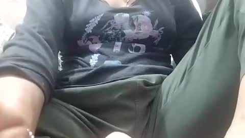 Snapshot of rava_sexy chatting on October 31, 2025, 1:34 pm rava_sexy online show from October 31, 2025, 1:34 pm