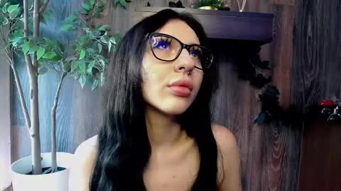 Raven Foxxy online show from February 19, 2026, 6:42 am