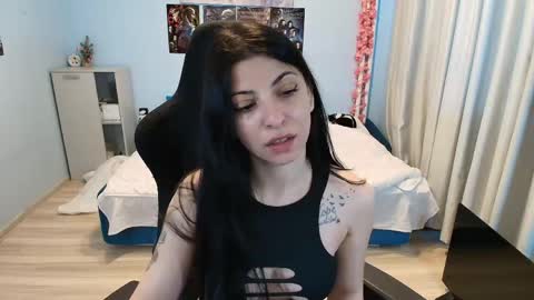 Snapshot of raven_haired_goddess chatting on May 18, 2026, 7:14 am raven_haired_goddess online show from May 18, 2026, 7:14 am