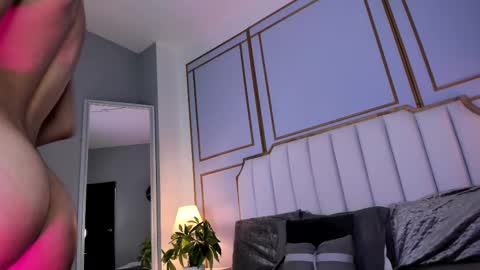 Snapshot of raven_jade_ chatting on February 2, 2025, 3:28 pm raven_jade_ online show from February 2, 2025, 3:28 pm