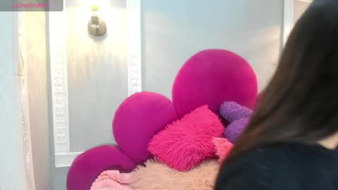 Snapshot of raven_loove chatting on May 21, 2026, 8:05 pm raven_loove online show from May 21, 2026, 8:05 pm