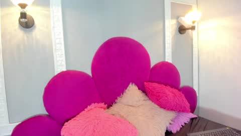Snapshot of raven_loove chatting on June 11, 2026, 6:17 pm raven_loove online show from June 11, 2026, 6:17 pm
