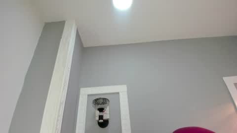 Snapshot of raven_loove chatting on July 6, 2026, 8:11 pm raven_loove online show from July 6, 2026, 8:11 pm