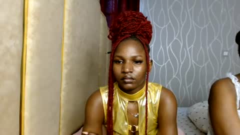 Snapshot of raven_luxe chatting on June 13, 2026, 7:39 am Raven online show from June 13, 2026, 7:39 am