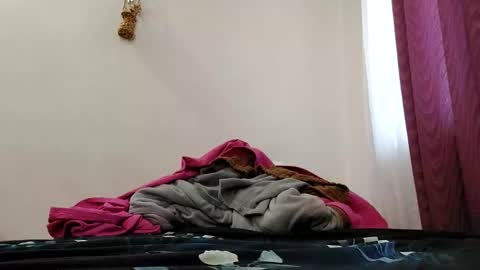 ravenbby online show from March 11, 2025, 8:41 am