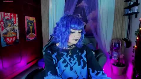 Snapshot of ravencollen chatting on June 19, 2026, 9:51 pm ravencollen online show from June 19, 2026, 9:51 pm